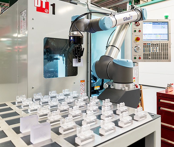 Blogartikel Robotisering en producthandling met kunststoffen BKB Precision Blogartikel Robotisering en producthandling met kunststoffen BKB Precision