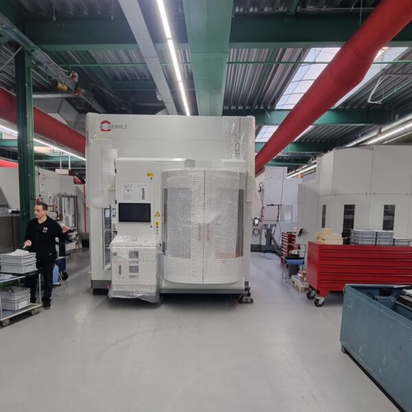 Nieuwe Hermle C42 BKB